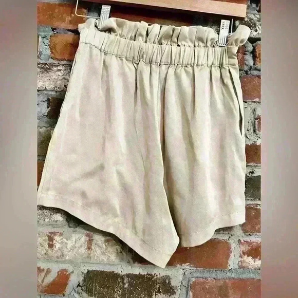 Cupcakes & Cashmere Leah High-Rise Paperbag Short Size XS - Picture 8 of 11